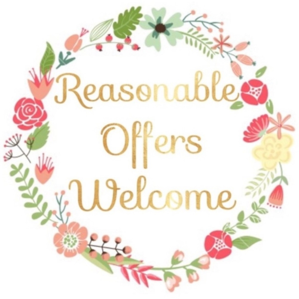 Open to reasonable offers 🌸💐